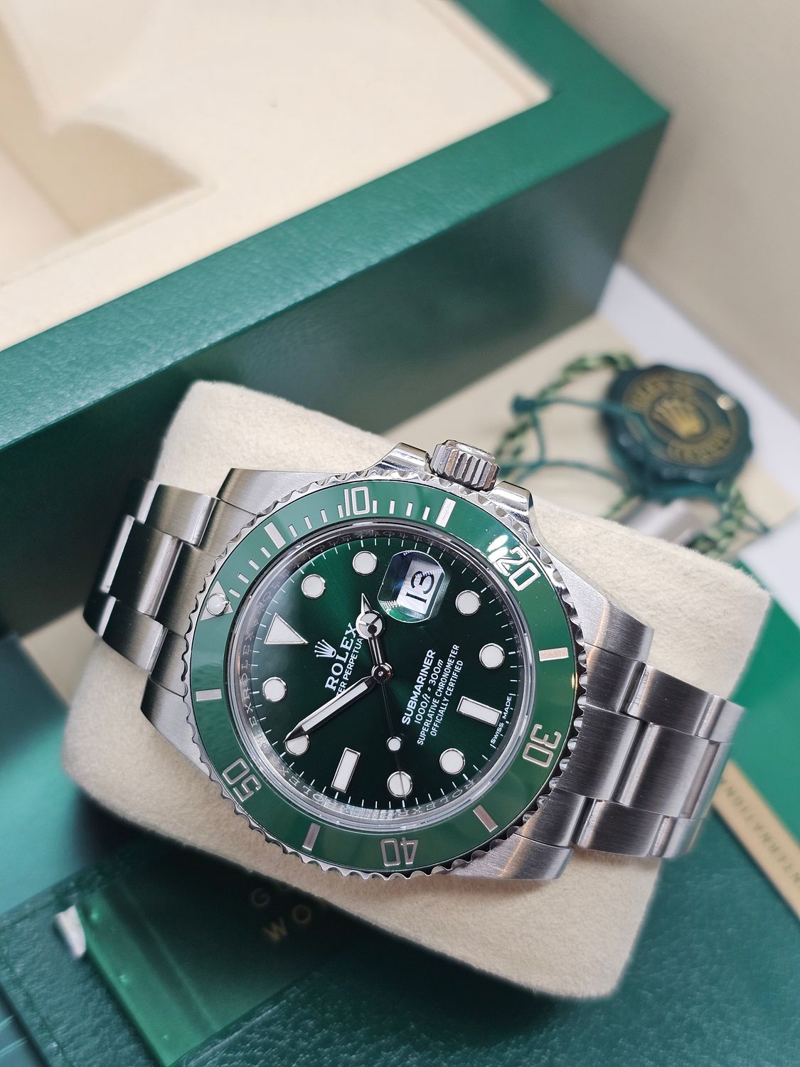 Rolex Submariner Date Watch 116610LV, 2016 Hulk Full Set, Excellent Condition