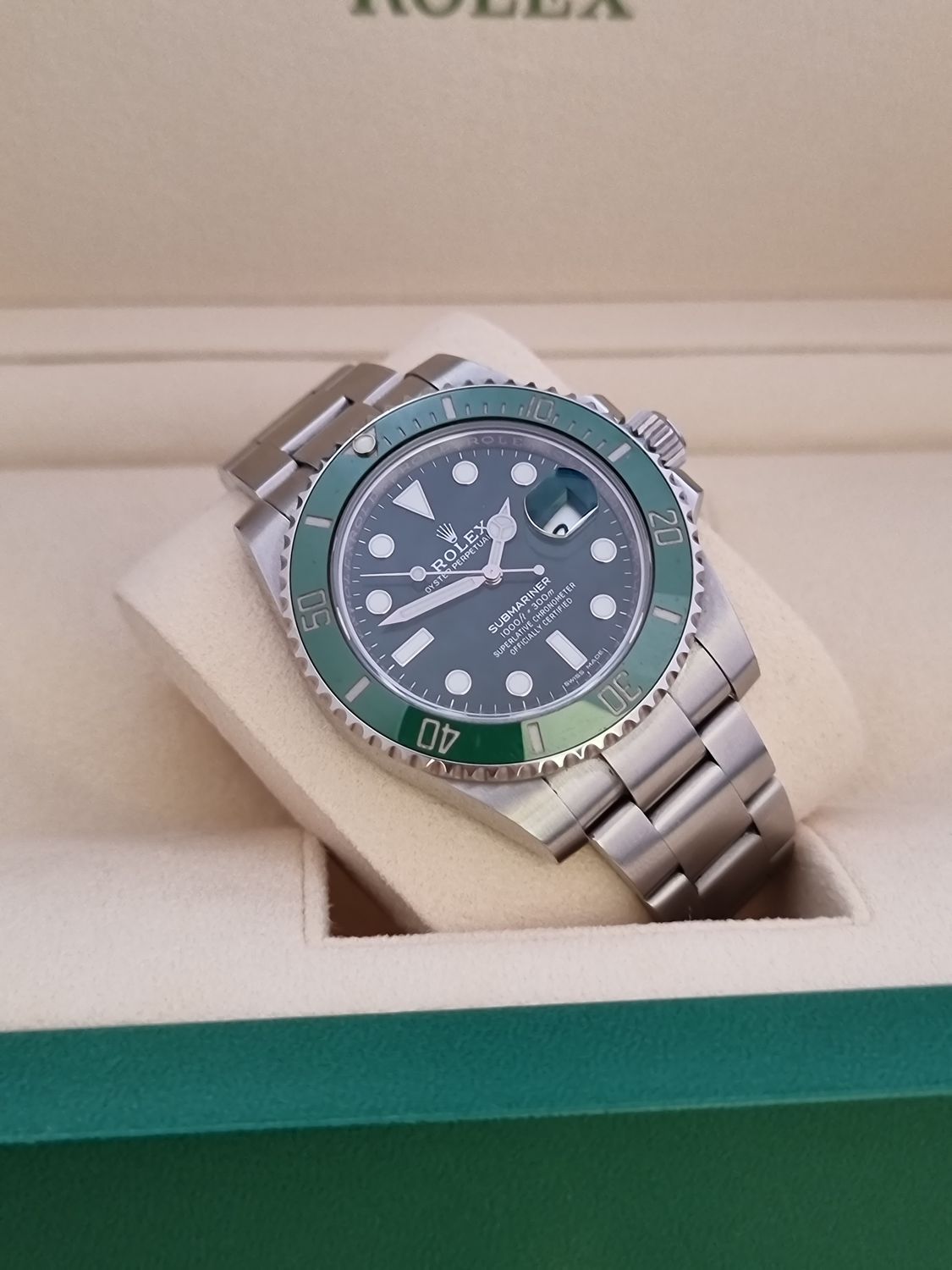 Rolex Submariner Date Watch 116610LV, 2016 Hulk Full Set, Excellent Condition