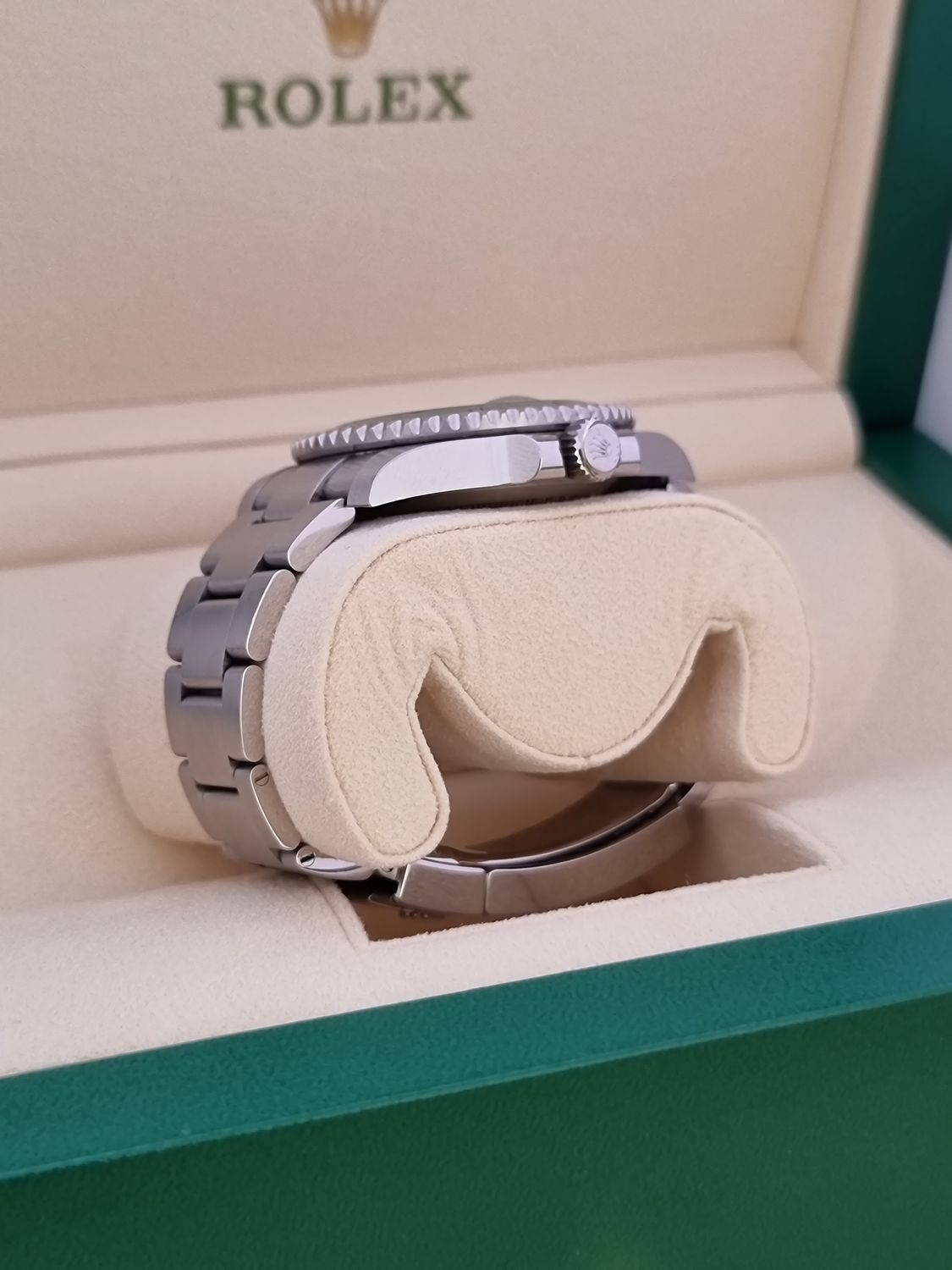 Rolex Submariner Date Watch 116610LV, 2016 Hulk Full Set, Excellent Condition