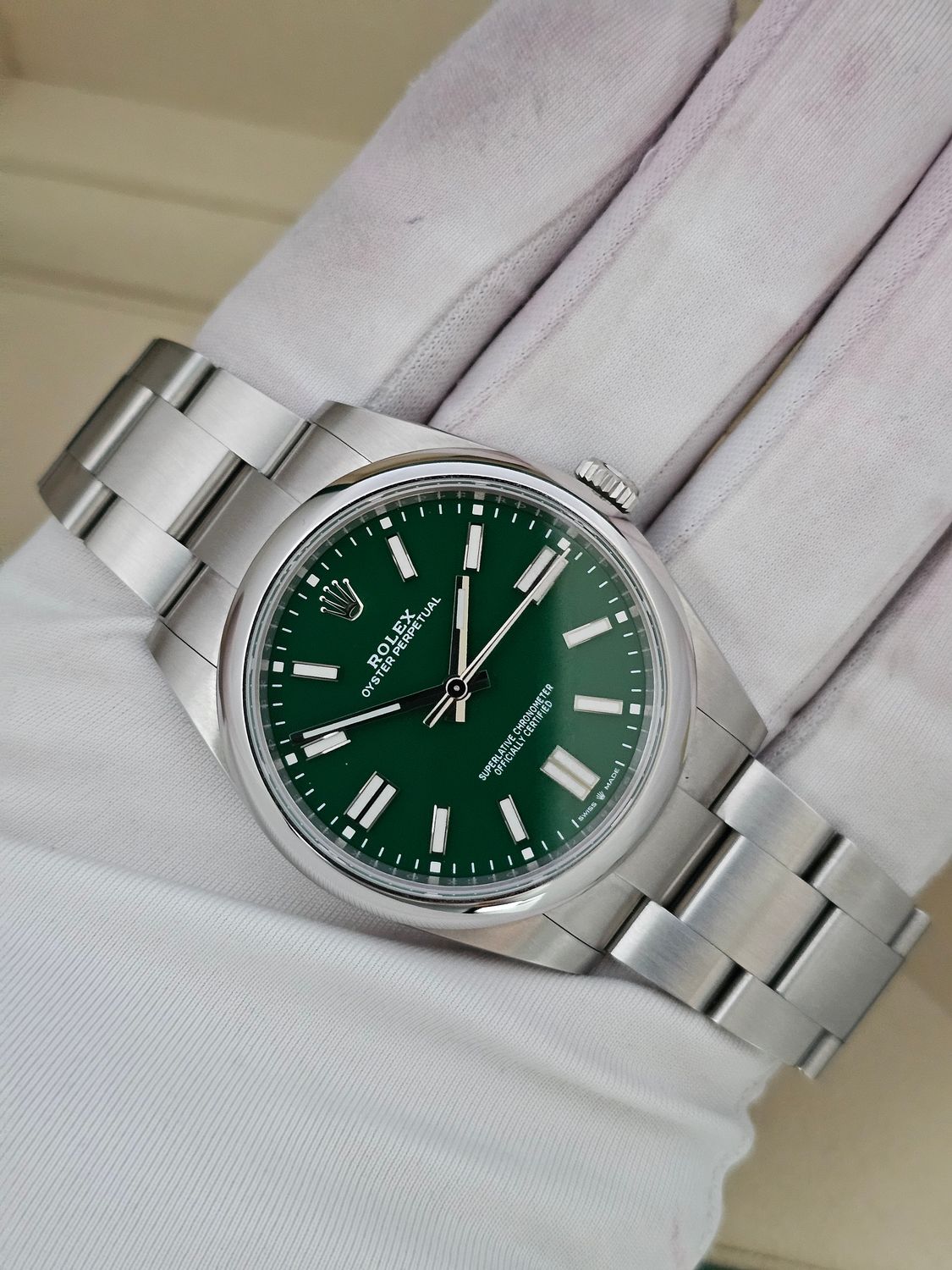 Rolex Oyster Perpetual Watch 124300, 41mm Green Dial 2022 Full Set