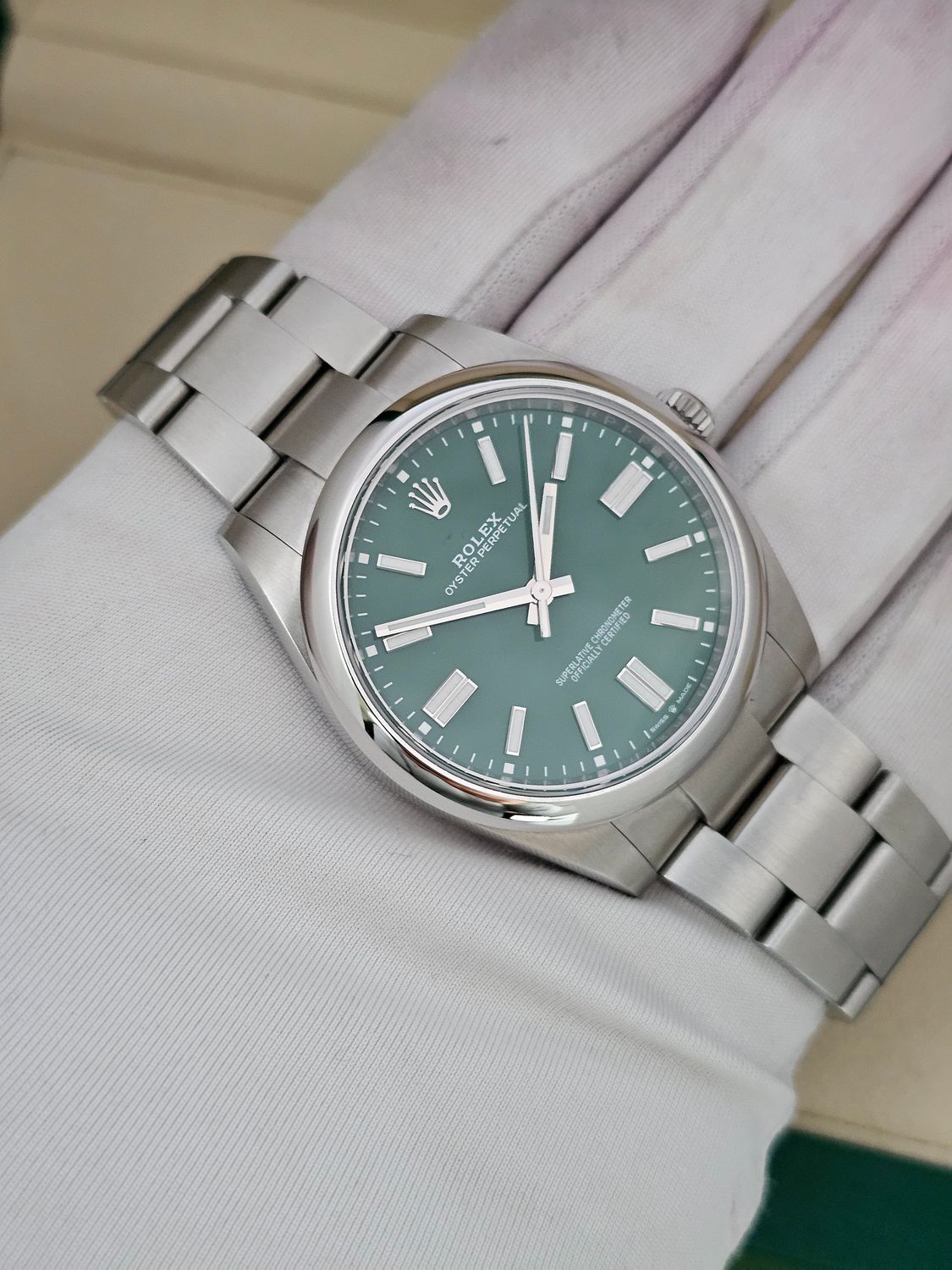 Rolex Oyster Perpetual Watch 124300, 41mm Green Dial 2022 Full Set