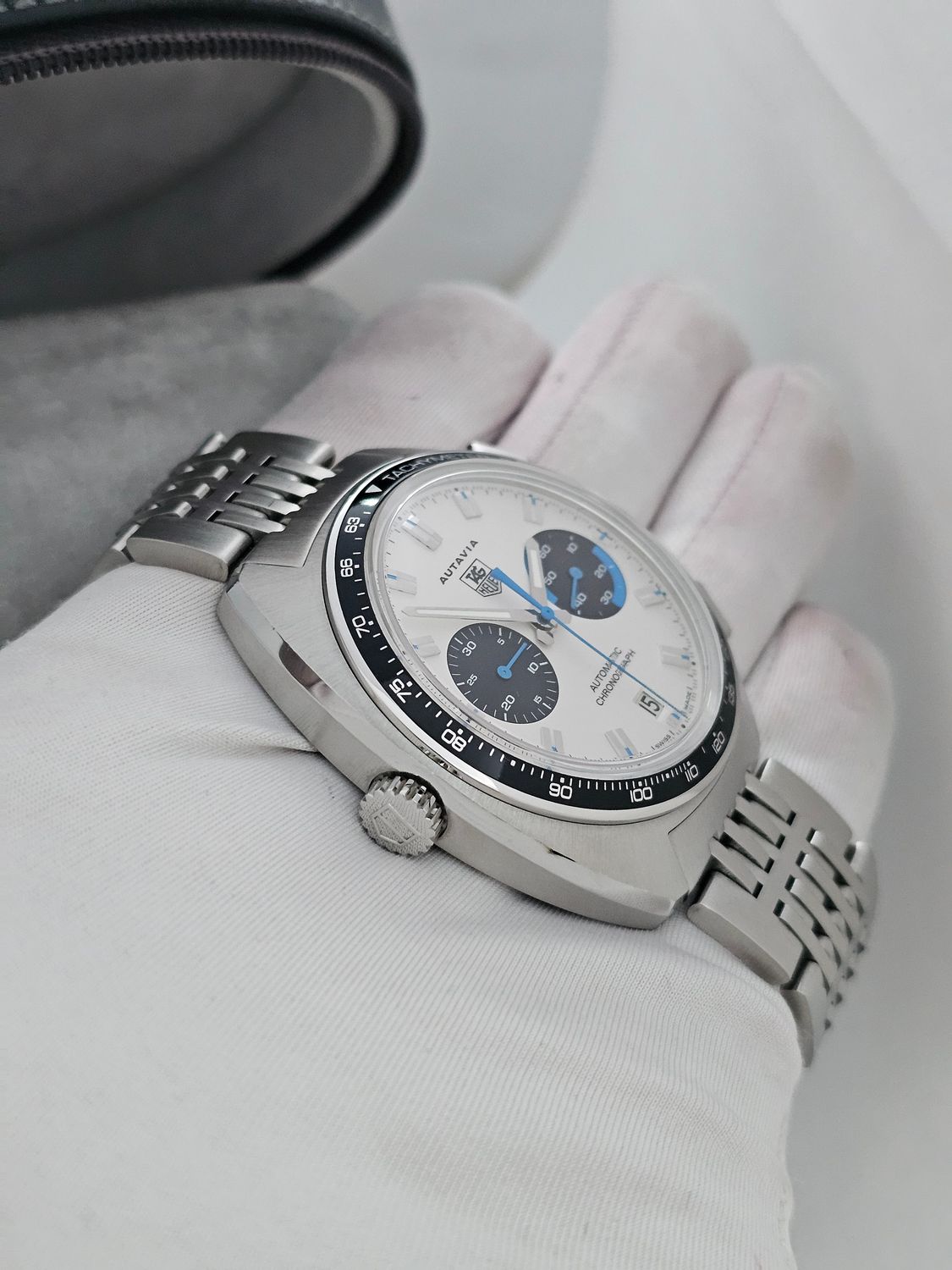 TAG Heuer Autavia White Men&#39;s Watch - CY2110.BA0775, 2005 Full Collectors Set