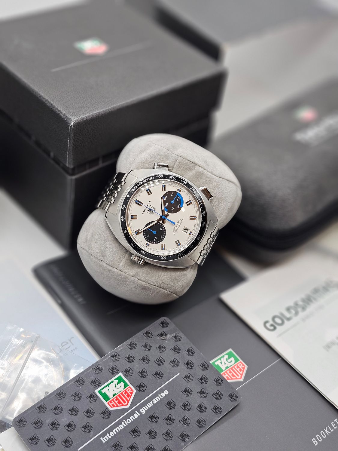 TAG Heuer Autavia White Men&#39;s Watch - CY2110.BA0775, 2005 Full Collectors Set