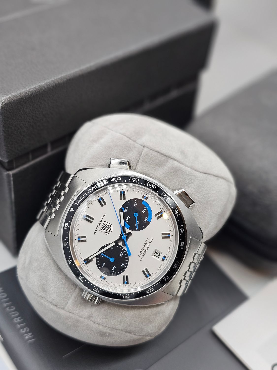 TAG Heuer Autavia White Men&#39;s Watch - CY2110.BA0775, 2005 Full Collectors Set