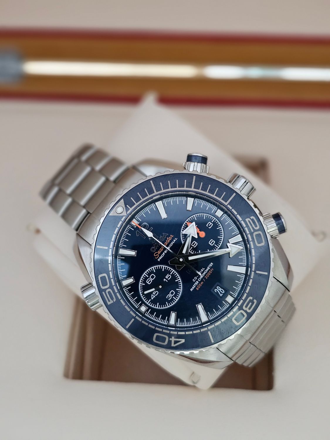 OMEGA Seamaster Planet Ocean Blue Men&#39;s Watch - 215.30.46.51.03.001 Box &amp; Cards