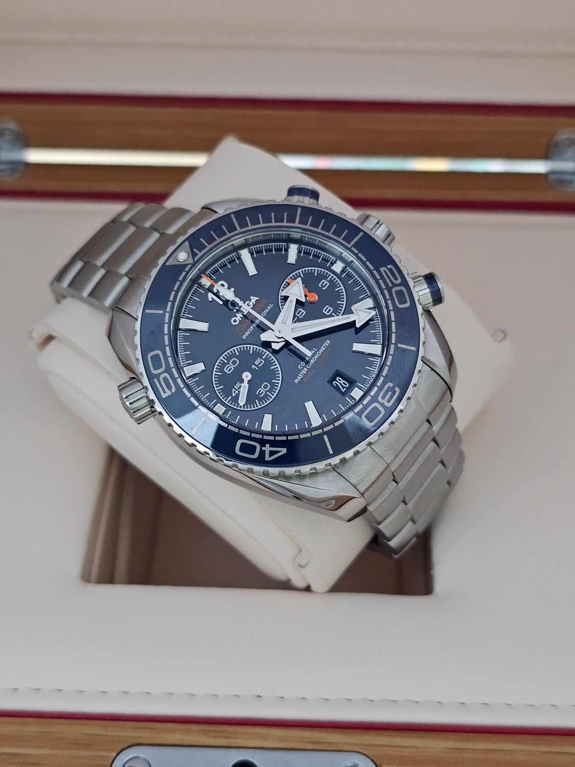 OMEGA Seamaster Planet Ocean Blue Men&#39;s Watch - 215.30.46.51.03.001 Box &amp; Cards
