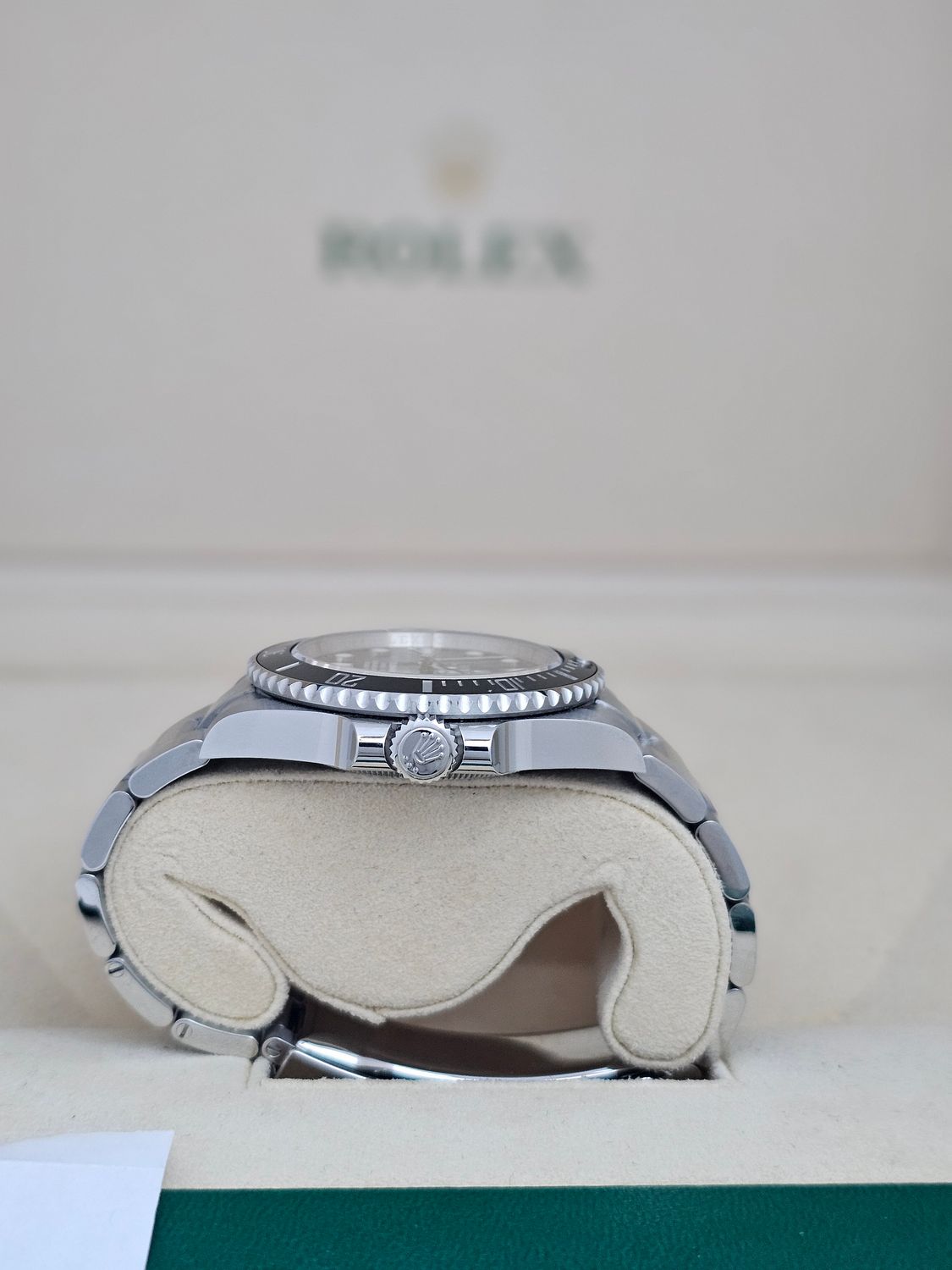 Rolex Submariner Watch 124060, 41mm, Full Set 2022