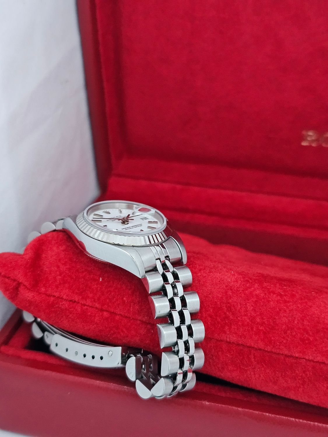 Rolex Datejust 26mm White Women&#39;s Batten Dial Watch - 69174