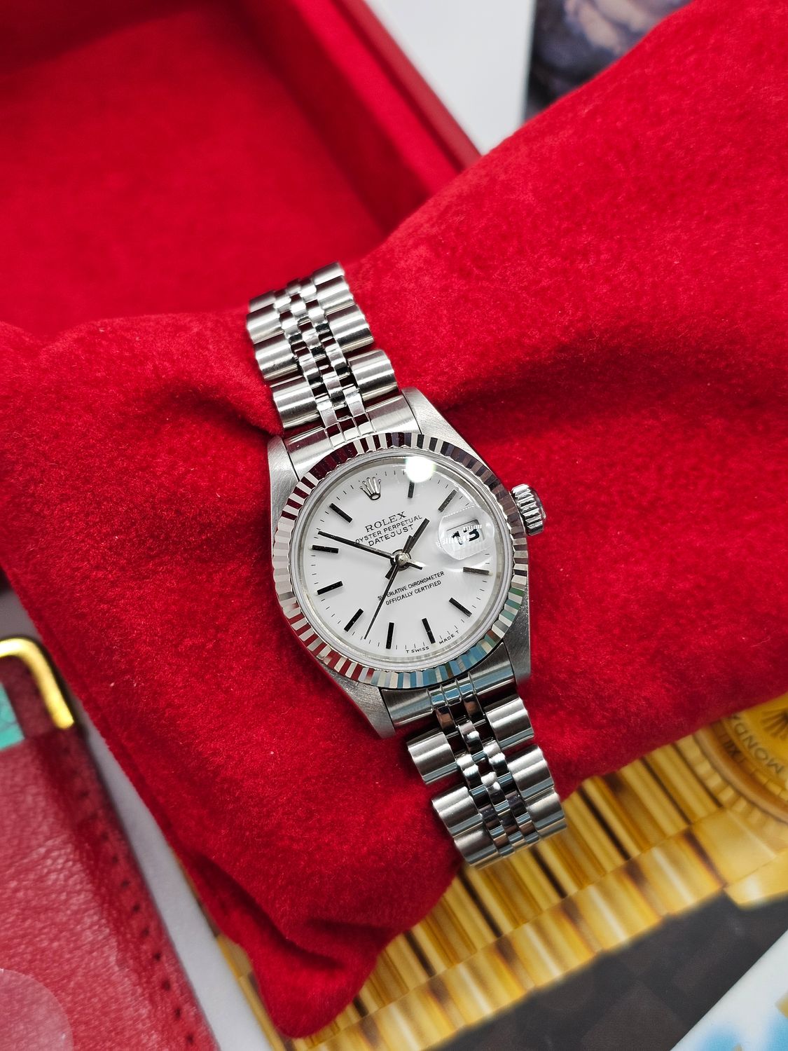 Rolex Datejust 26mm White Women&#39;s Batten Dial Watch - 69174