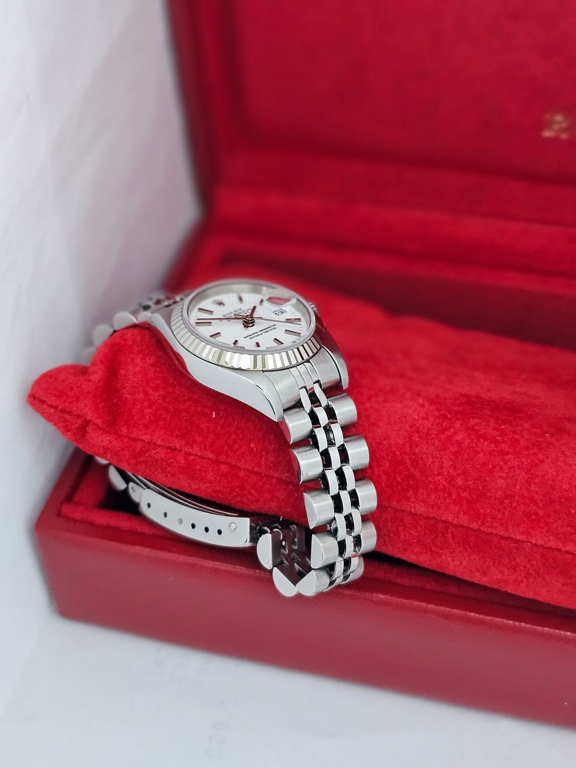 Rolex Datejust 26mm White Women&#39;s Batten Dial Watch - 69174