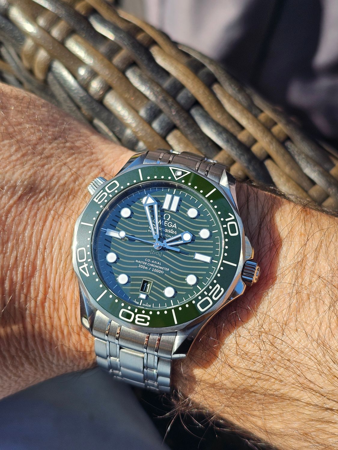 OMEGA Seamaster Professional 300m Green Watch, 210.30.42.20.10.001 2023 Full Set