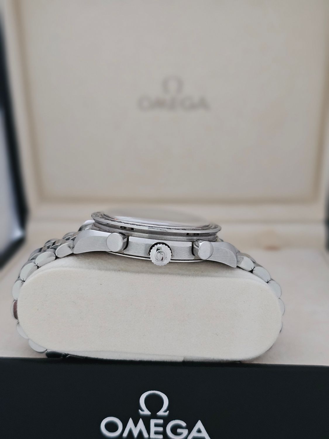 OMEGA Speedmaster Racing White Dial Watch - 3518.50 Michael Schumacher Limited Edition