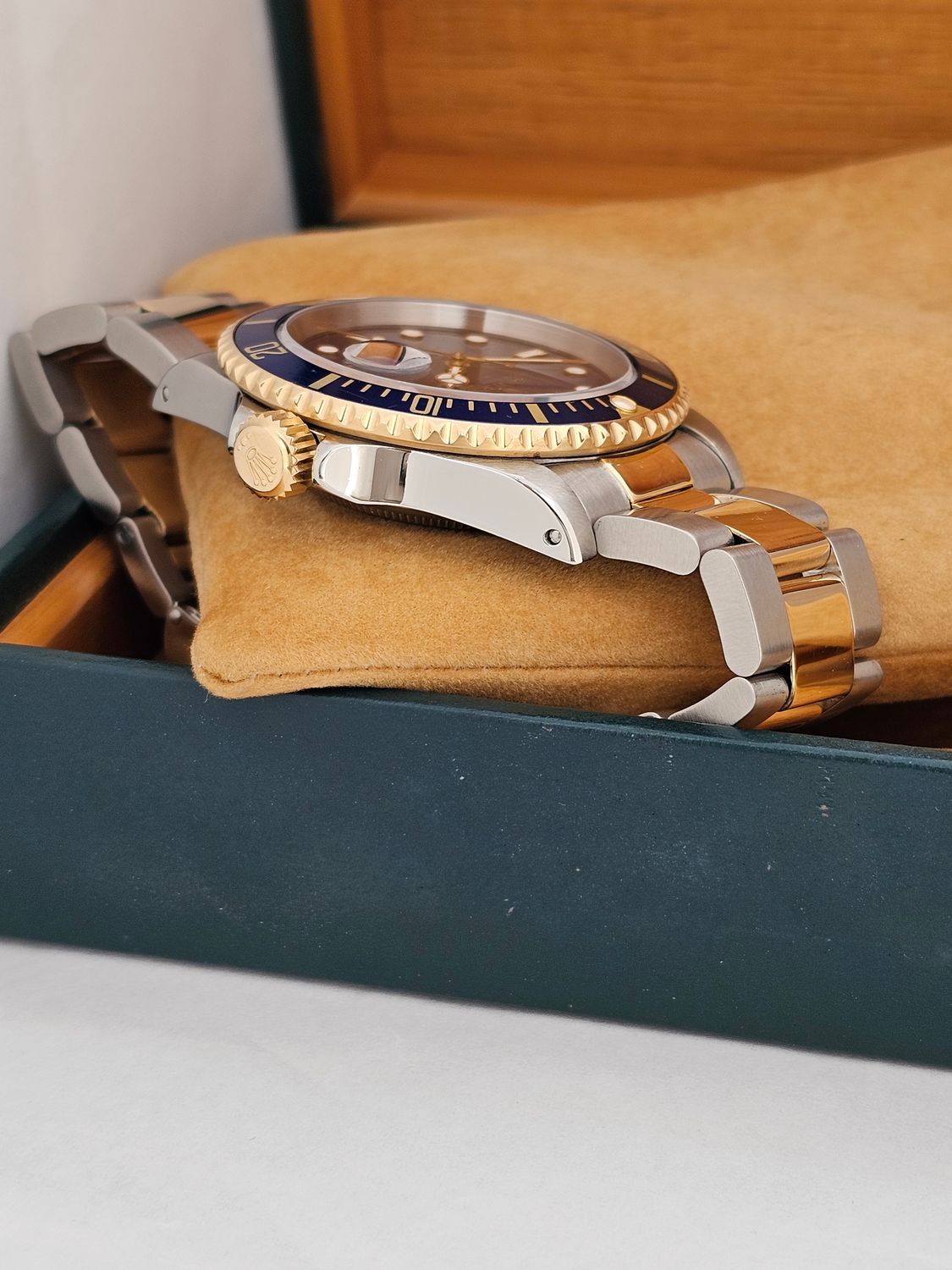 Rolex Submariner Date 16613LB Bluesy, 1996 Full Set with 2022 Rolex Service