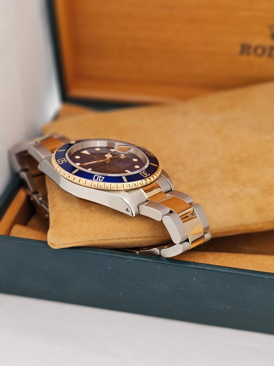 Rolex Submariner Date 16613LB Bluesy, 1996 Full Set with 2022 Rolex Service