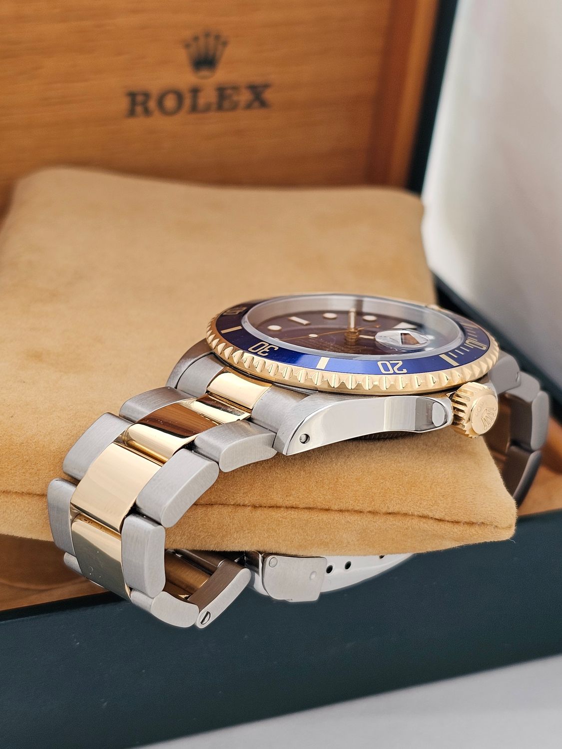 Rolex Submariner Date 16613LB Bluesy, 1996 Full Set with 2022 Rolex Service