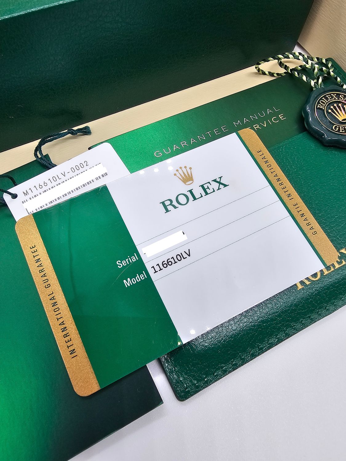 Rolex Submariner Date Watch 116610LV Hulk, 2019 Full Set, Excellent Condition