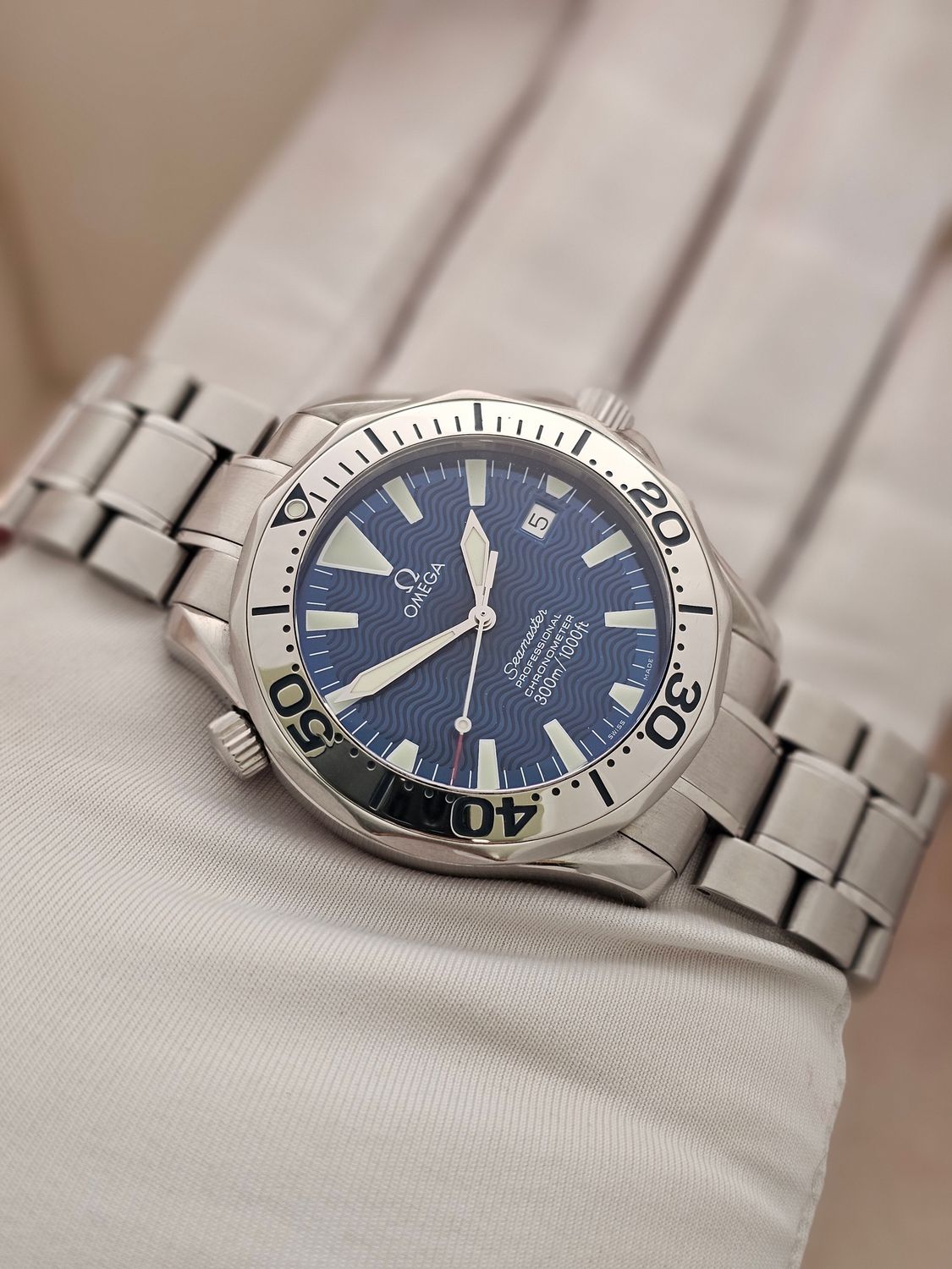 OMEGA Seamaster 300 Pro Blue Men&#39;s Watch - 2255.80.00, 2001 Full Set, Original Purchase Receipt