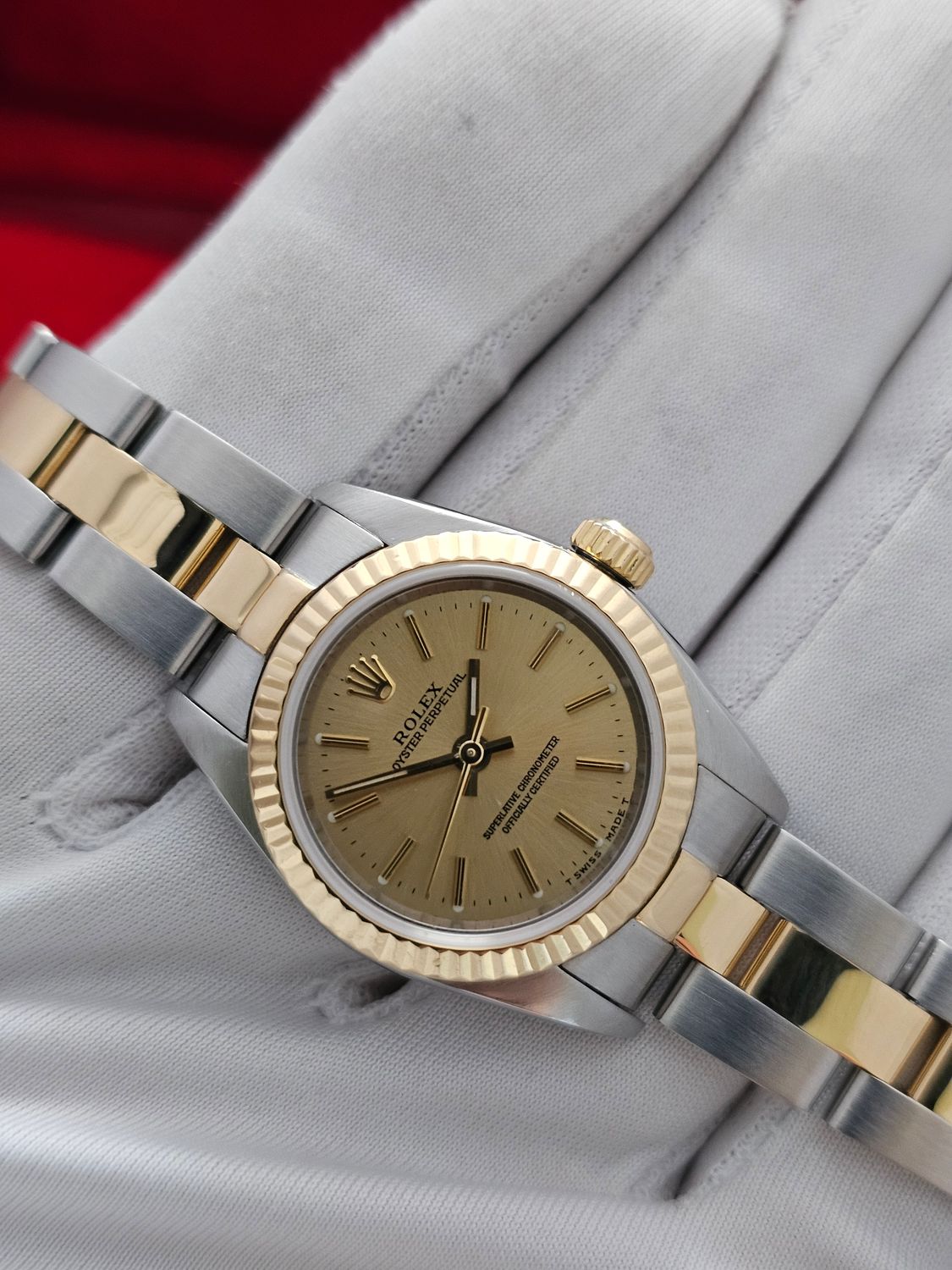 Rolex Oyster Perpetual 26mm Ref 76193, Champagne Dial 1999 Oyster Women&#39;s Watch, Full Set