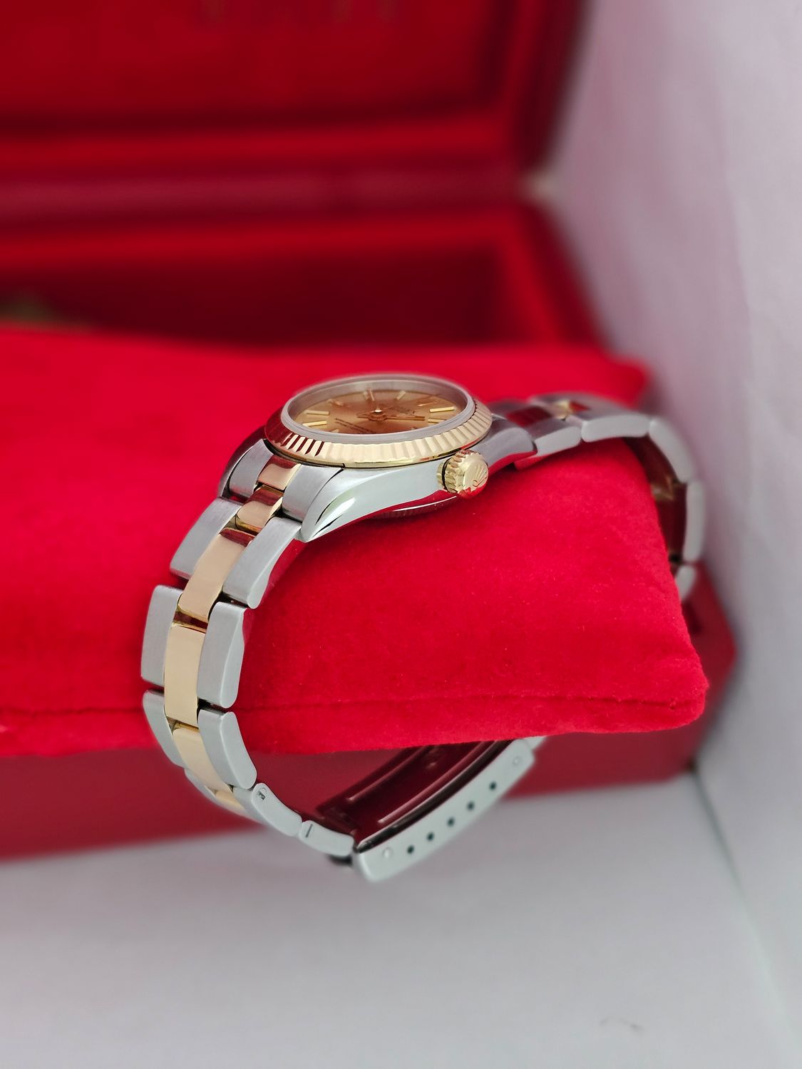 Rolex Oyster Perpetual 26mm Ref 76193, Champagne Dial 1999 Oyster Women&#39;s Watch, Full Set