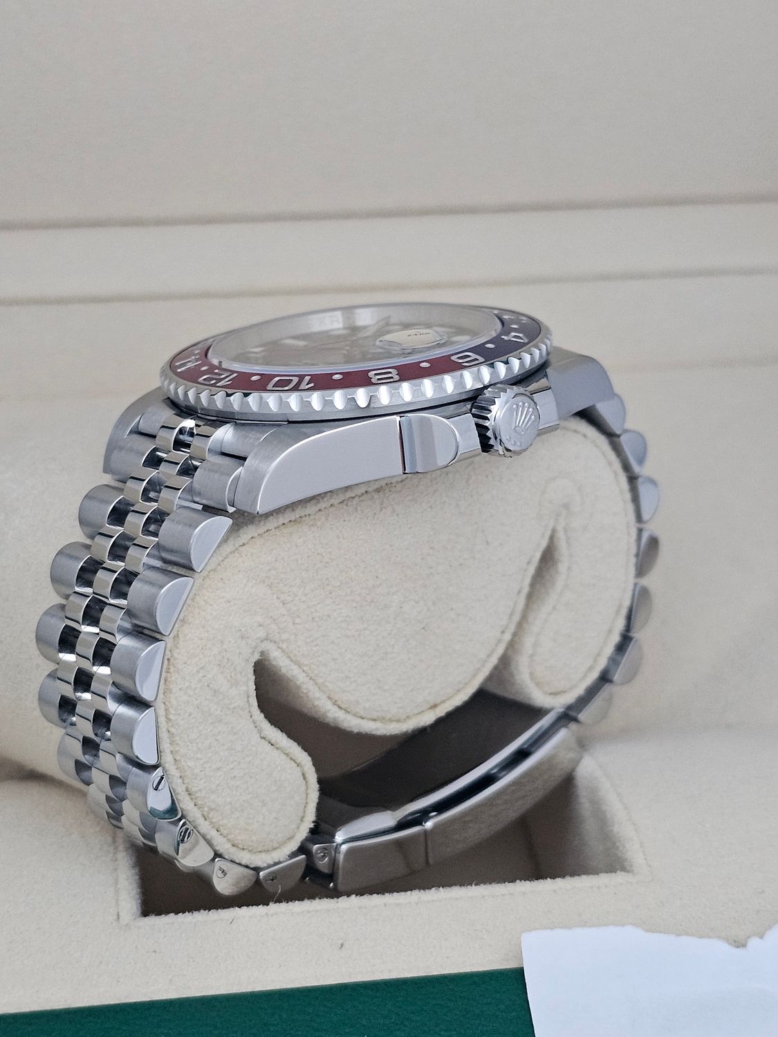 Rolex GMT Master II 126710BLRO Pepsi, 2020 Box &amp; Papers