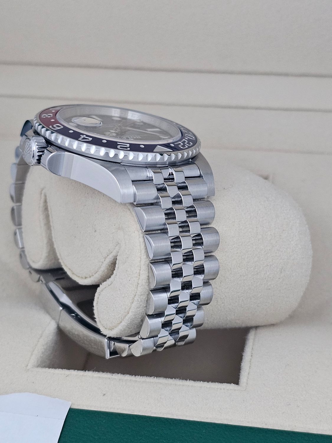 Rolex GMT Master II 126710BLRO Pepsi, 2020 Box &amp; Papers