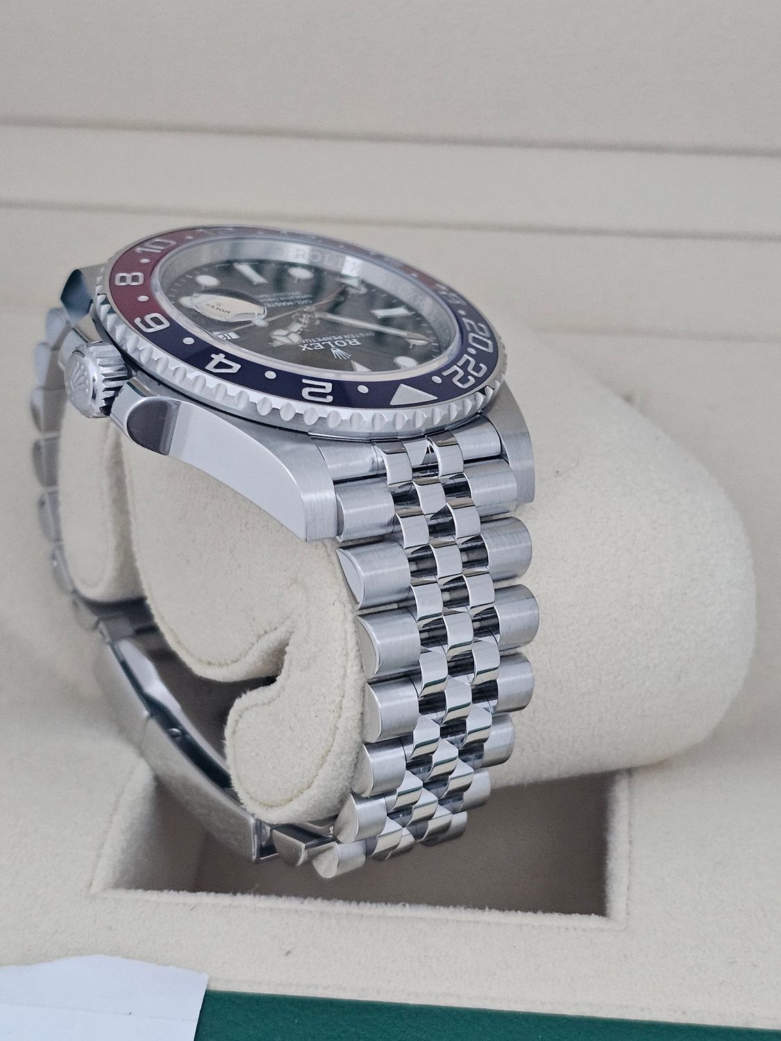 Rolex GMT Master II 126710BLRO Pepsi, 2020 Box &amp; Papers