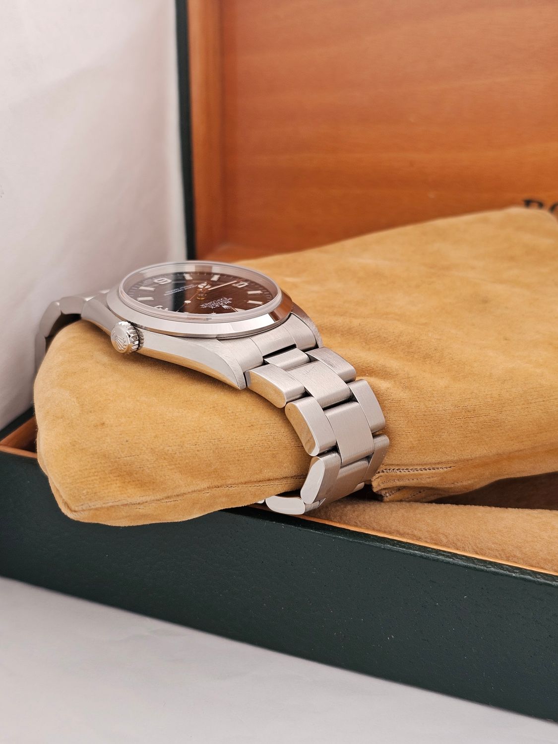 Rolex Explorer Watch 36mm, Ref 14270 - 1999 Unpolished Full Collectors Set