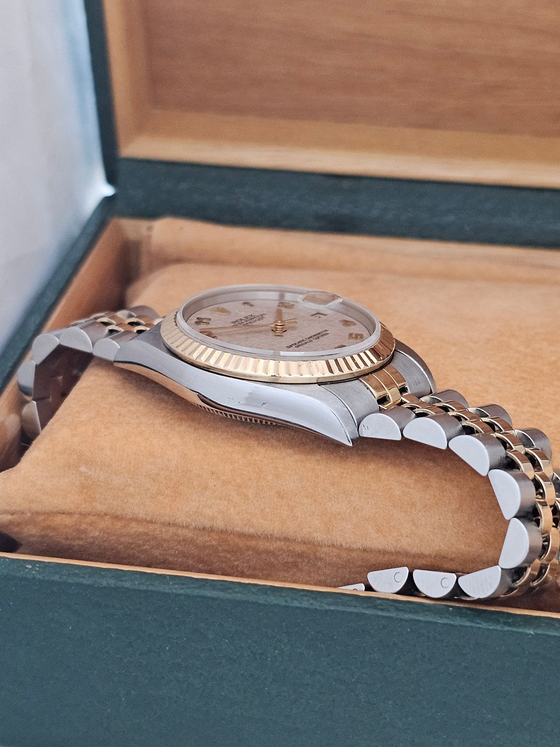 Rolex Datejust 68273 31mm Cream Jubilee Dial &amp; Arabic Numerals, Full Set Receipt