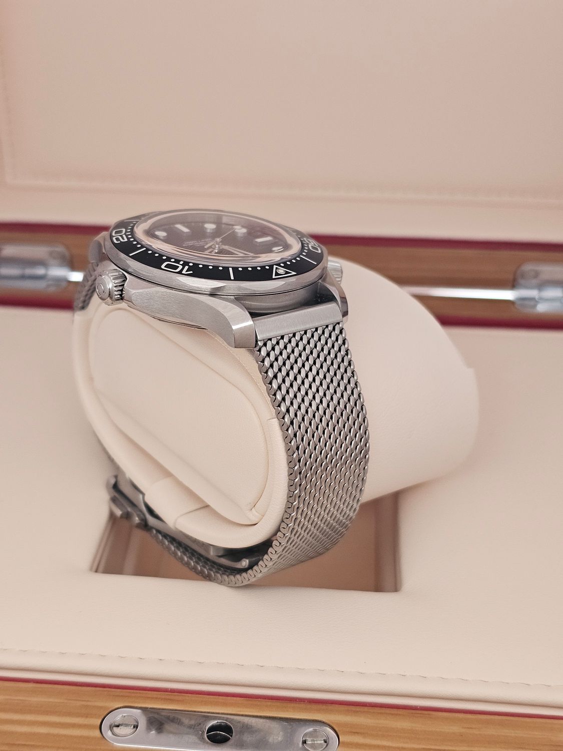 Omega Seamaster Diver 300M 210.30.42.20.01.010, 42mm 2025 Full Set