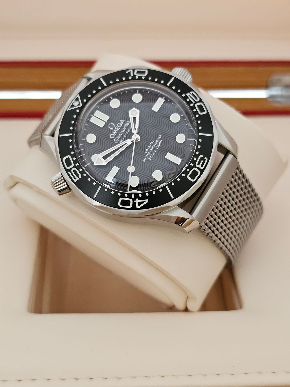 Omega Seamaster Diver 300M 210.30.42.20.01.010, 42mm 2025 Full Set