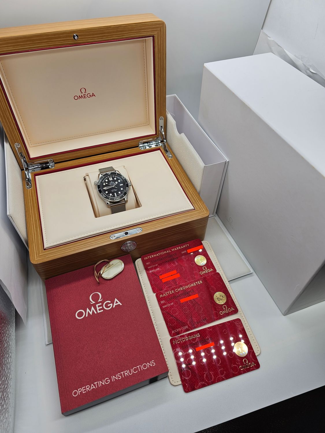 Omega Seamaster Diver 300M 210.30.42.20.01.010, 42mm 2025 Full Set