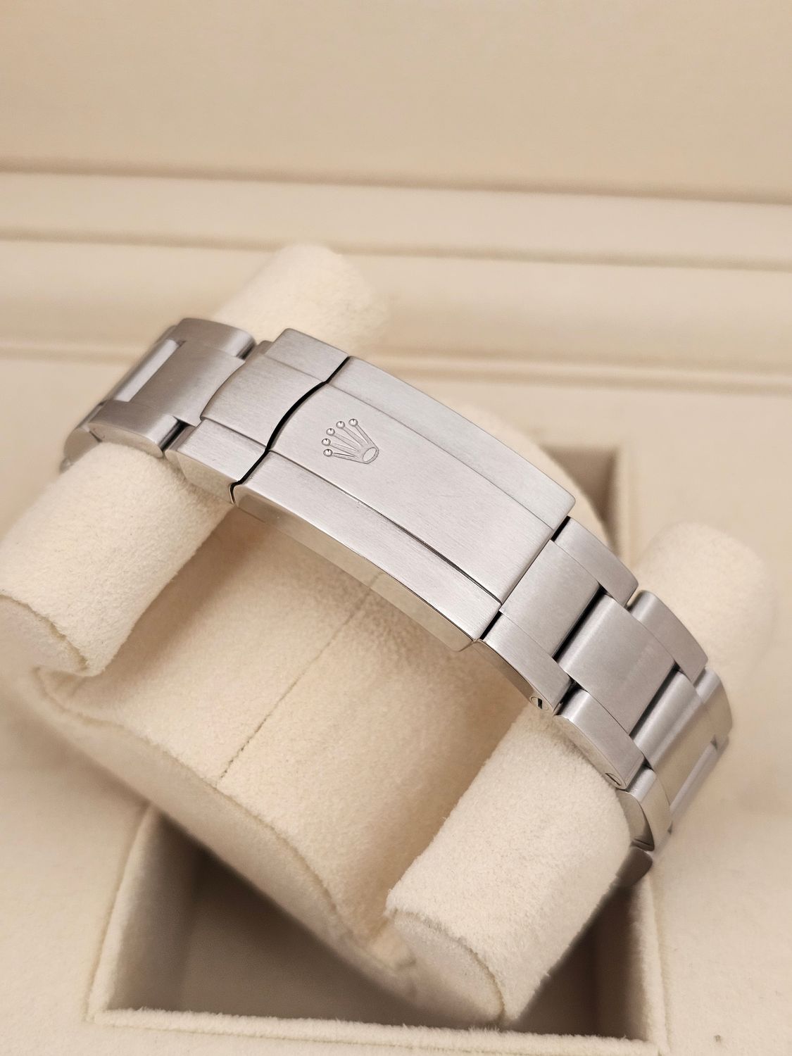 Rolex Airking Watch Ref 116900 - 2021 Full Set - Discontinued Model &#39;Bloodhound&#39;
