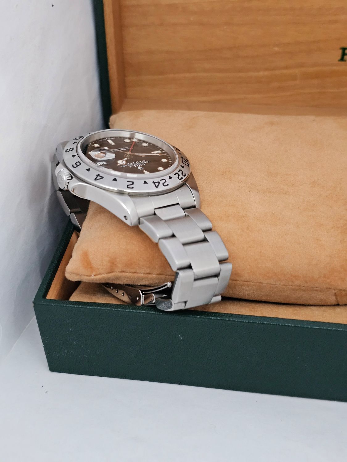 Rolex Explorer II Watch Ref 16570 Black Dial, 1992 Full Collectors Set