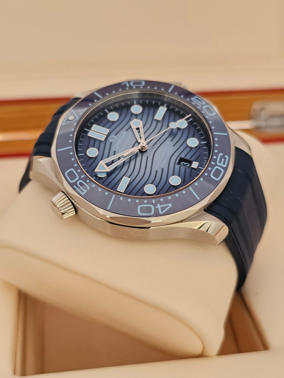 OMEGA Seamaster Diver 300M Summer Blue Watch - 210.32.42.20.03.002, 2023 Full Set