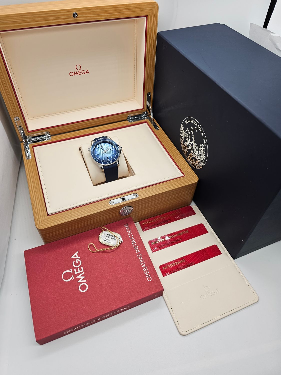 OMEGA Seamaster Diver 300M Summer Blue Watch - 210.32.42.20.03.002, 2023 Full Set