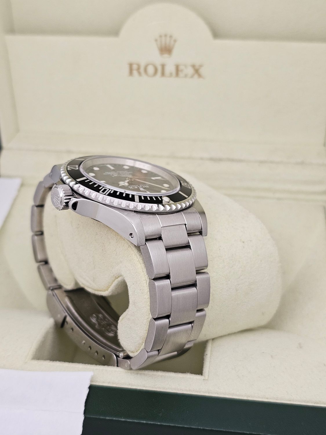 Rolex Submariner Watch 14060m, Super Sharp, 1 Owner, 2010 Box &amp; Papers