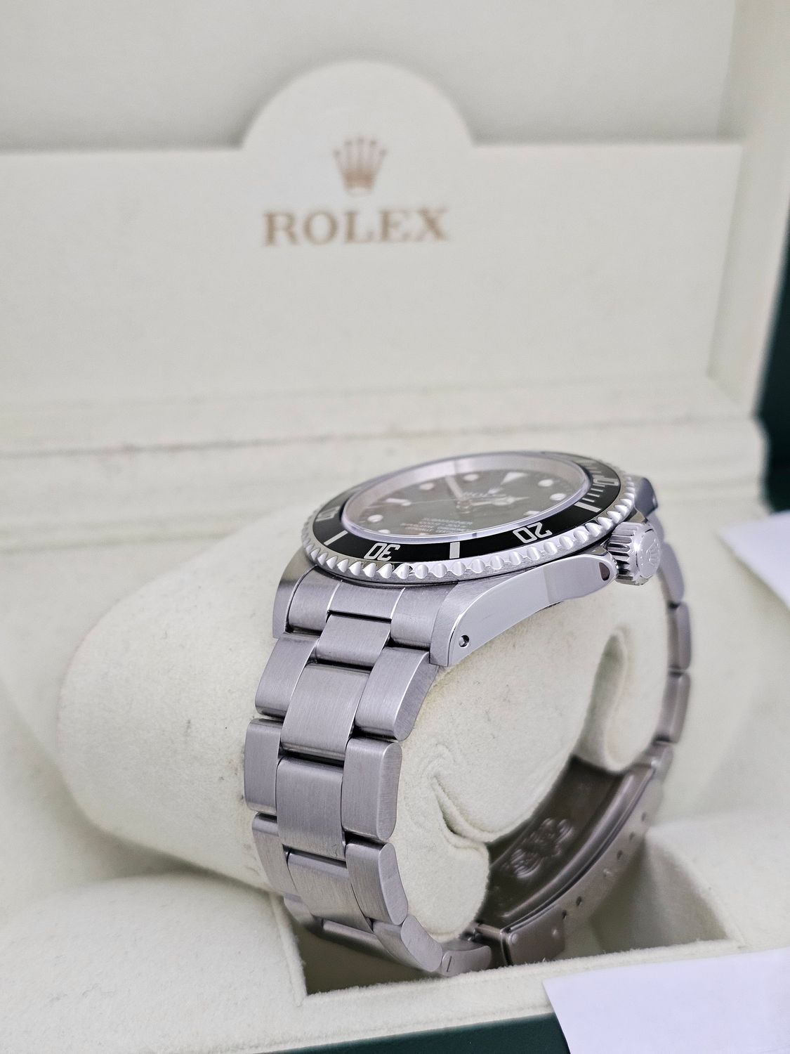 Rolex Submariner Watch 14060m, Super Sharp, 1 Owner, 2010 Box &amp; Papers