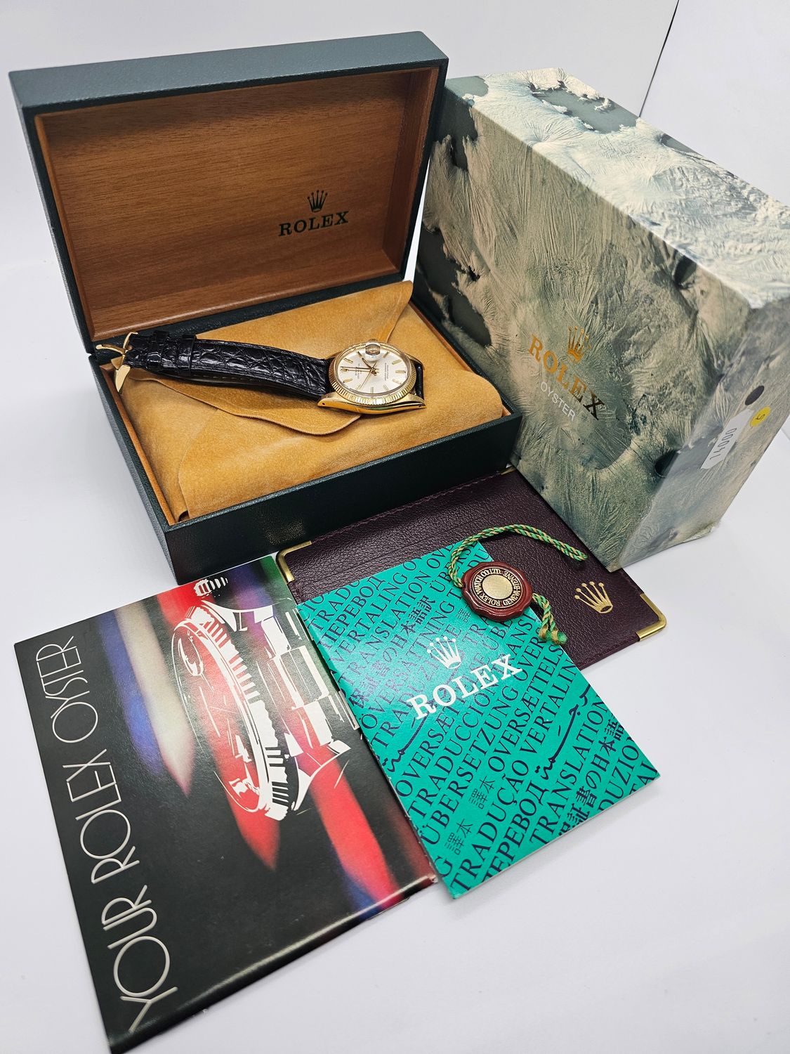 Rolex Date 1503 Silver Sigma Dial 34mm, 18k Gold Fluted Bezel &amp; Case