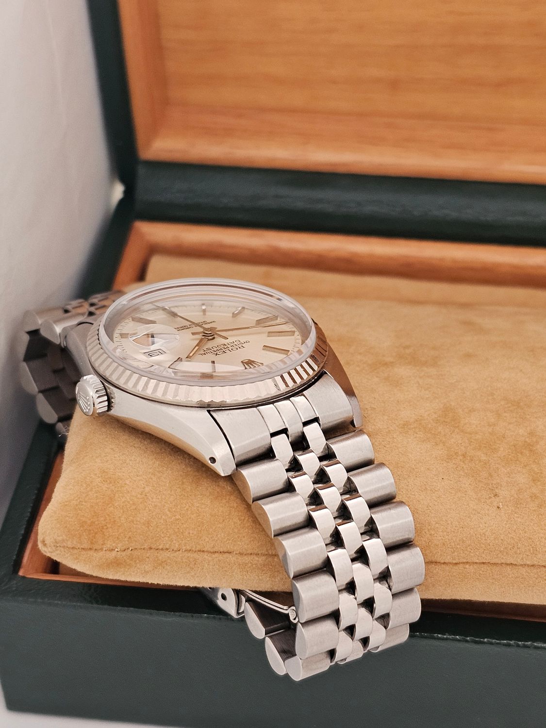 Rolex Datejust Silver Dial, 36mm Watch, Ref 16014 in excellent condition