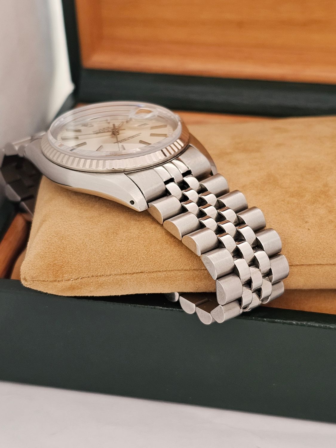 Rolex Datejust Silver Dial, 36mm Watch, Ref 16014 in excellent condition