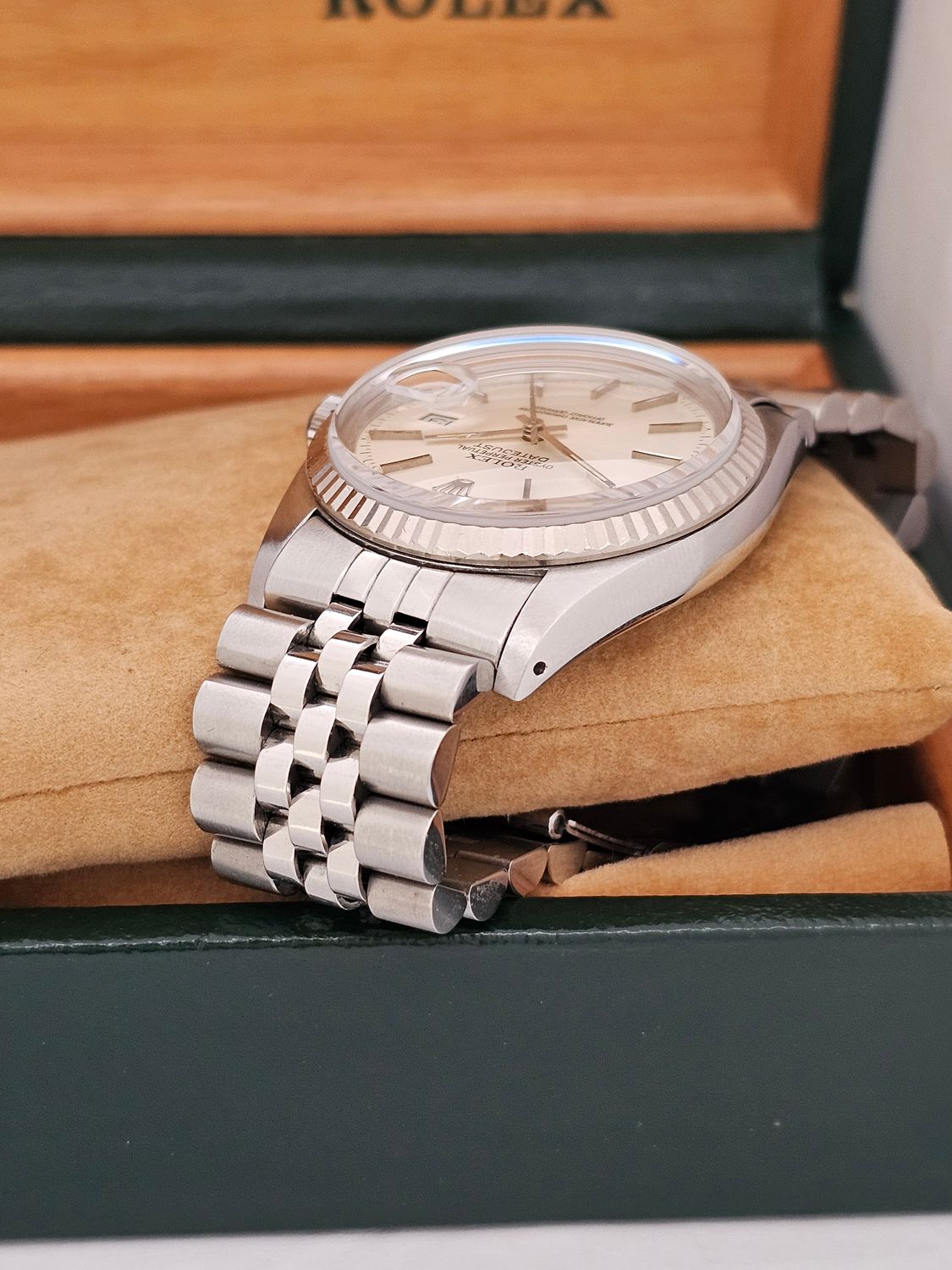 Rolex Datejust Silver Dial, 36mm Watch, Ref 16014 in excellent condition