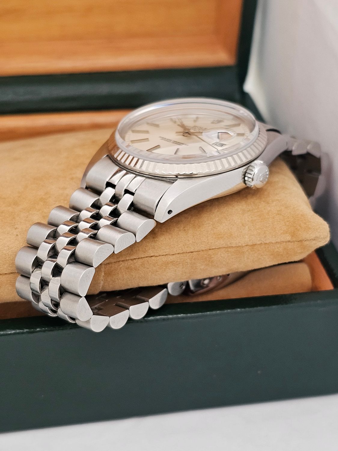 Rolex Datejust Silver Dial, 36mm Watch, Ref 16014 in excellent condition