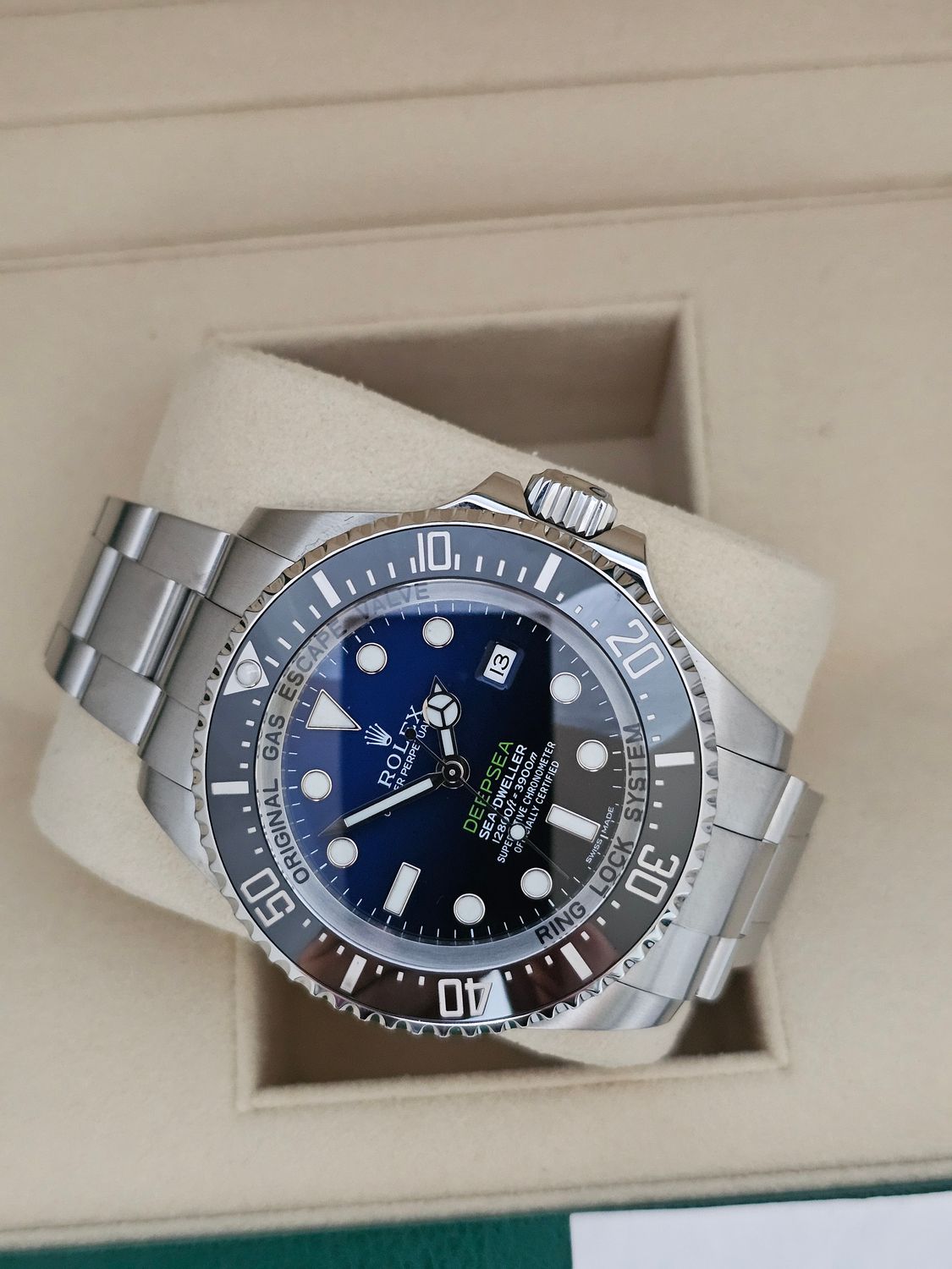 Rolex SeaDweller Black Blue Men&#39;s Watch, 116660 James Cameron 2016 Box &amp; Papers