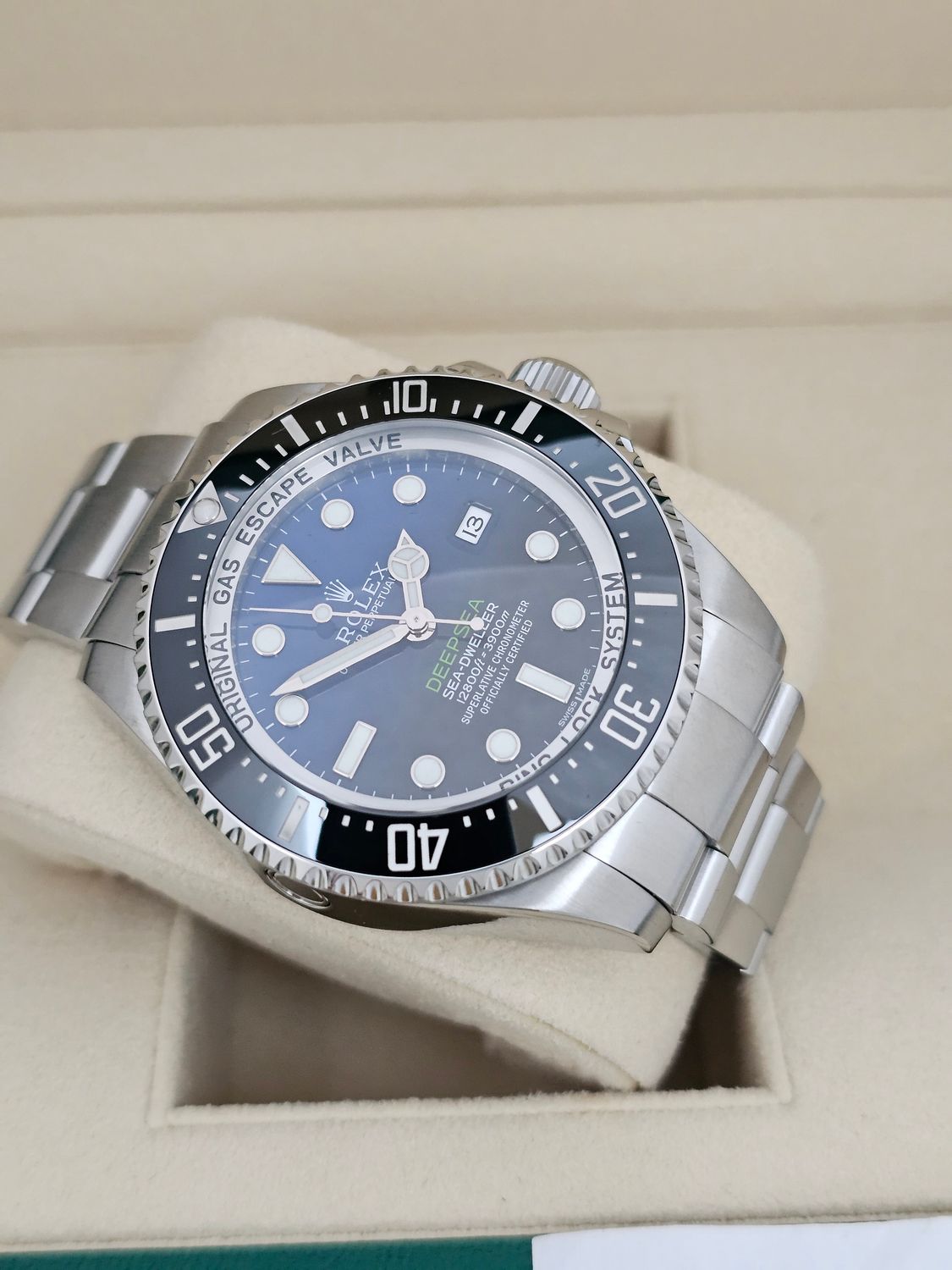 Rolex SeaDweller Black Blue Men&#39;s Watch, 116660 James Cameron 2016 Box &amp; Papers