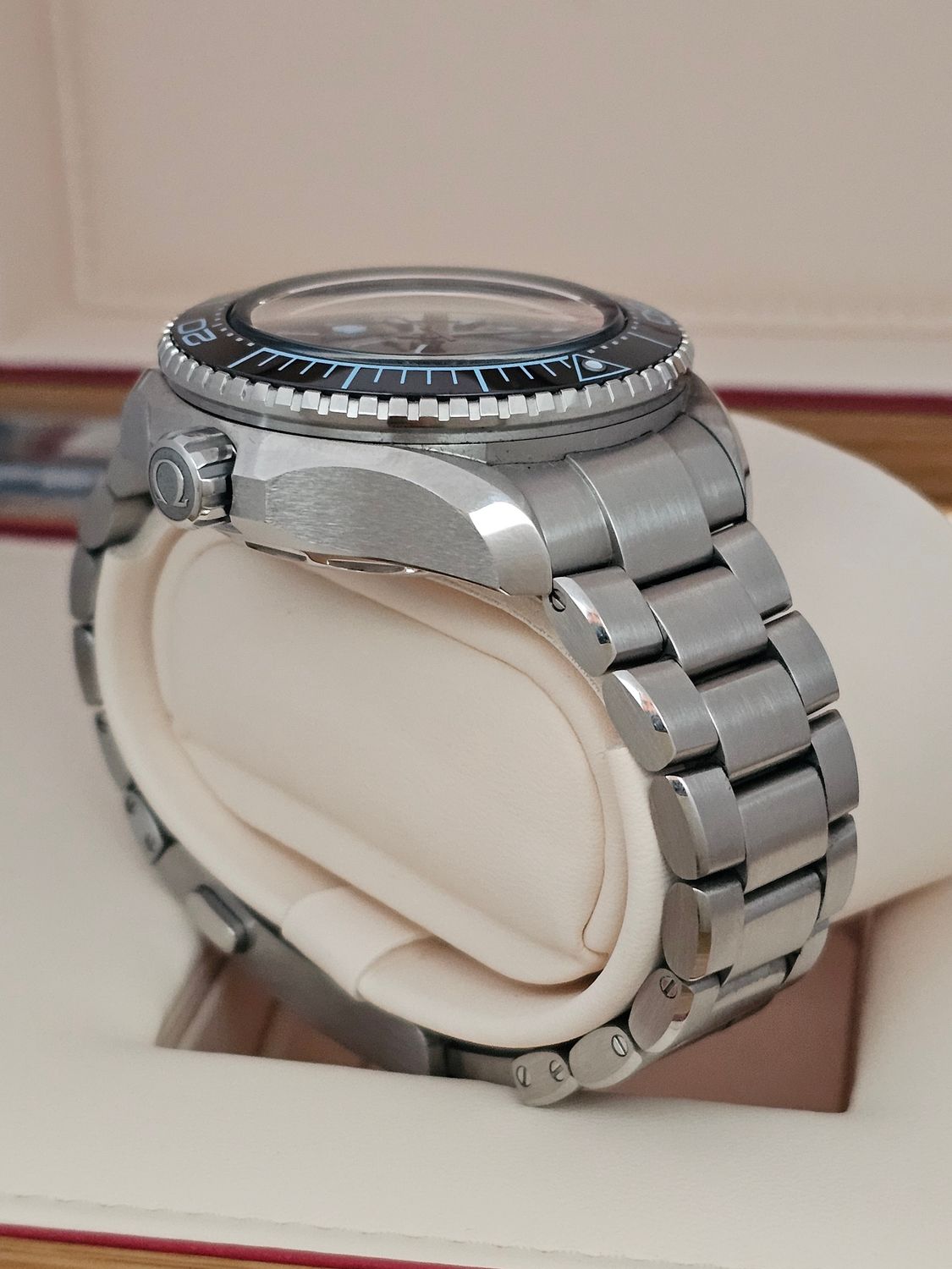 OMEGA Seamaster Planet Ocean 6000M Ultra Deep 45.5mm 215.30.46.21.03.002