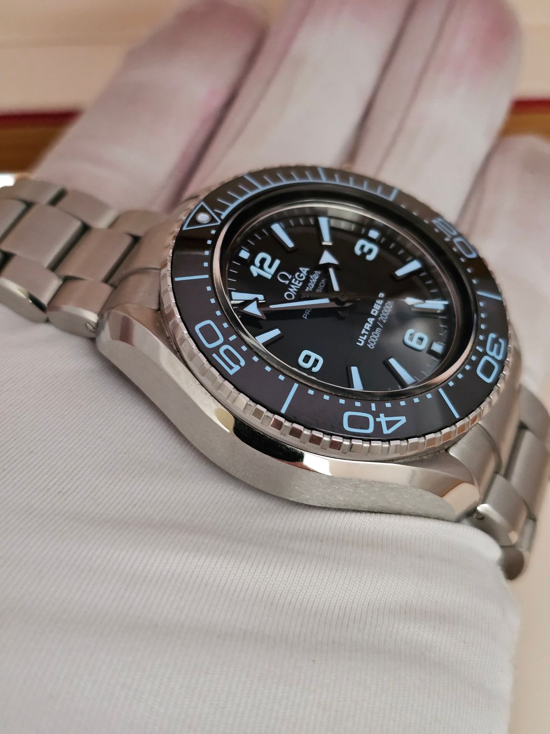 OMEGA Seamaster Planet Ocean 6000M Ultra Deep 45.5mm 215.30.46.21.03.002