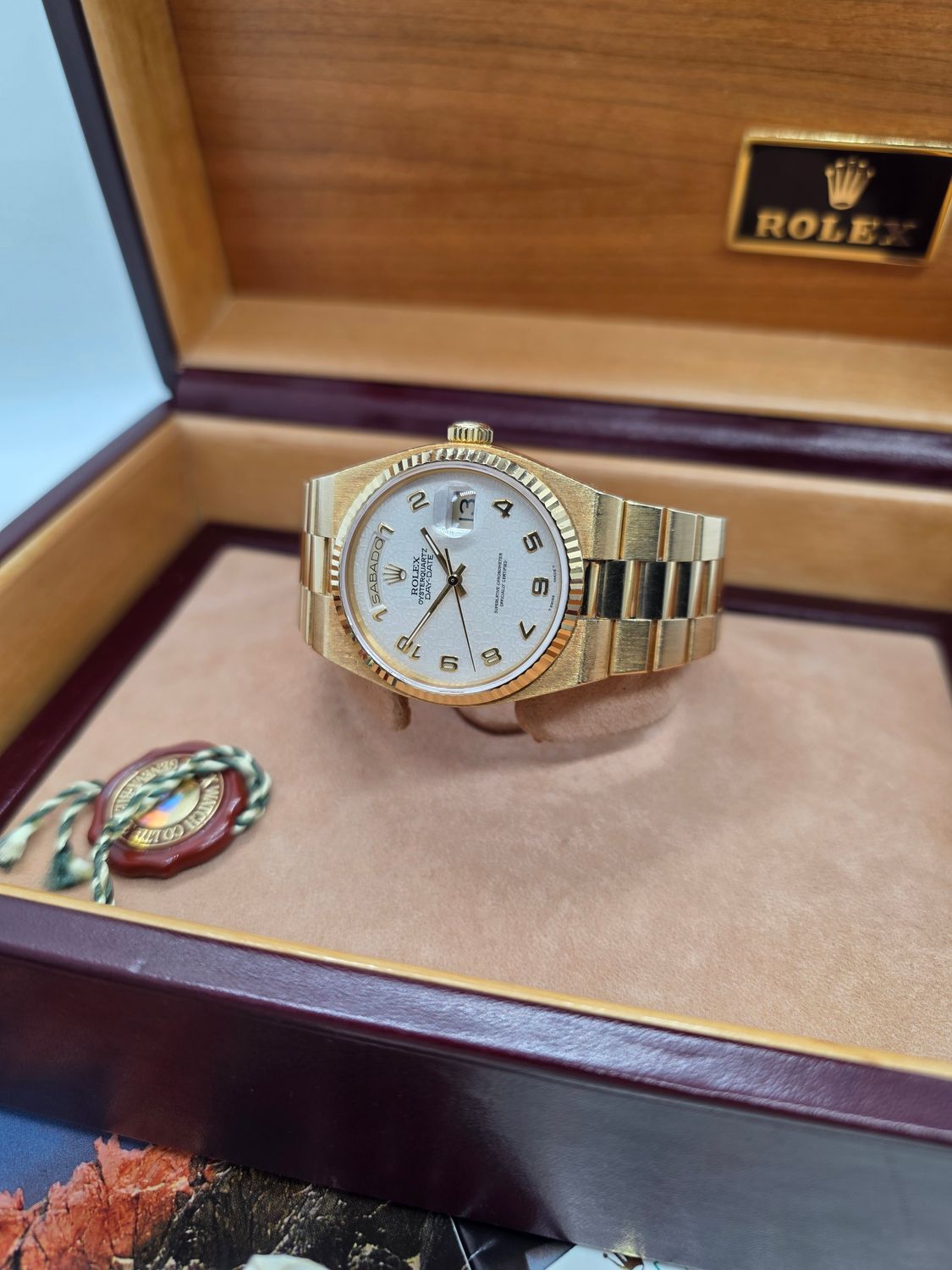 Rolex Day-Date Oysterquartz 19018, Box/Papers, Rare Dial Orig Receipt &amp; Sticker
