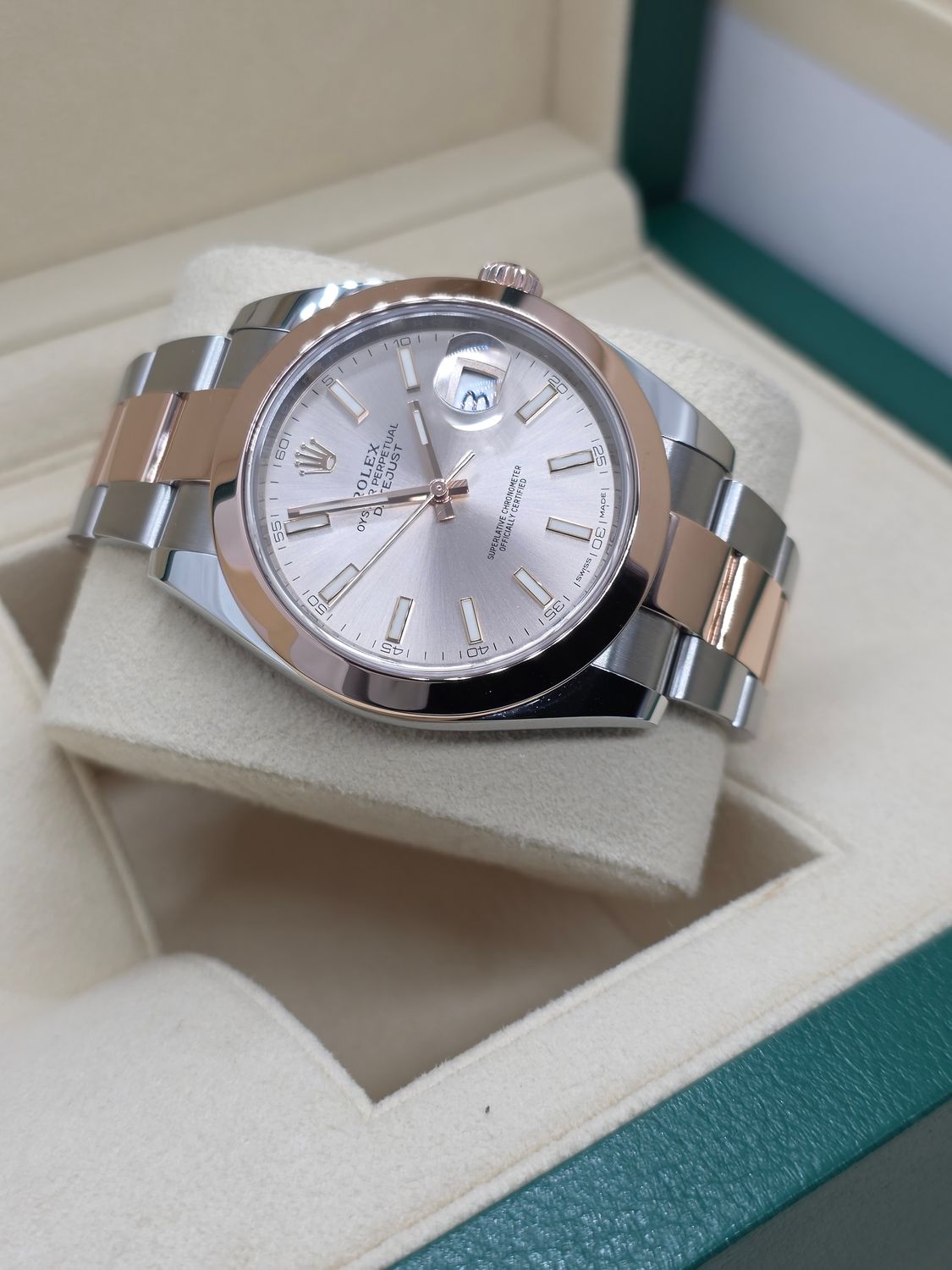 Rolex Datejust 41mm 126301 Watch, Sundust Dial Steel &amp; Everose, 2021 Full Set