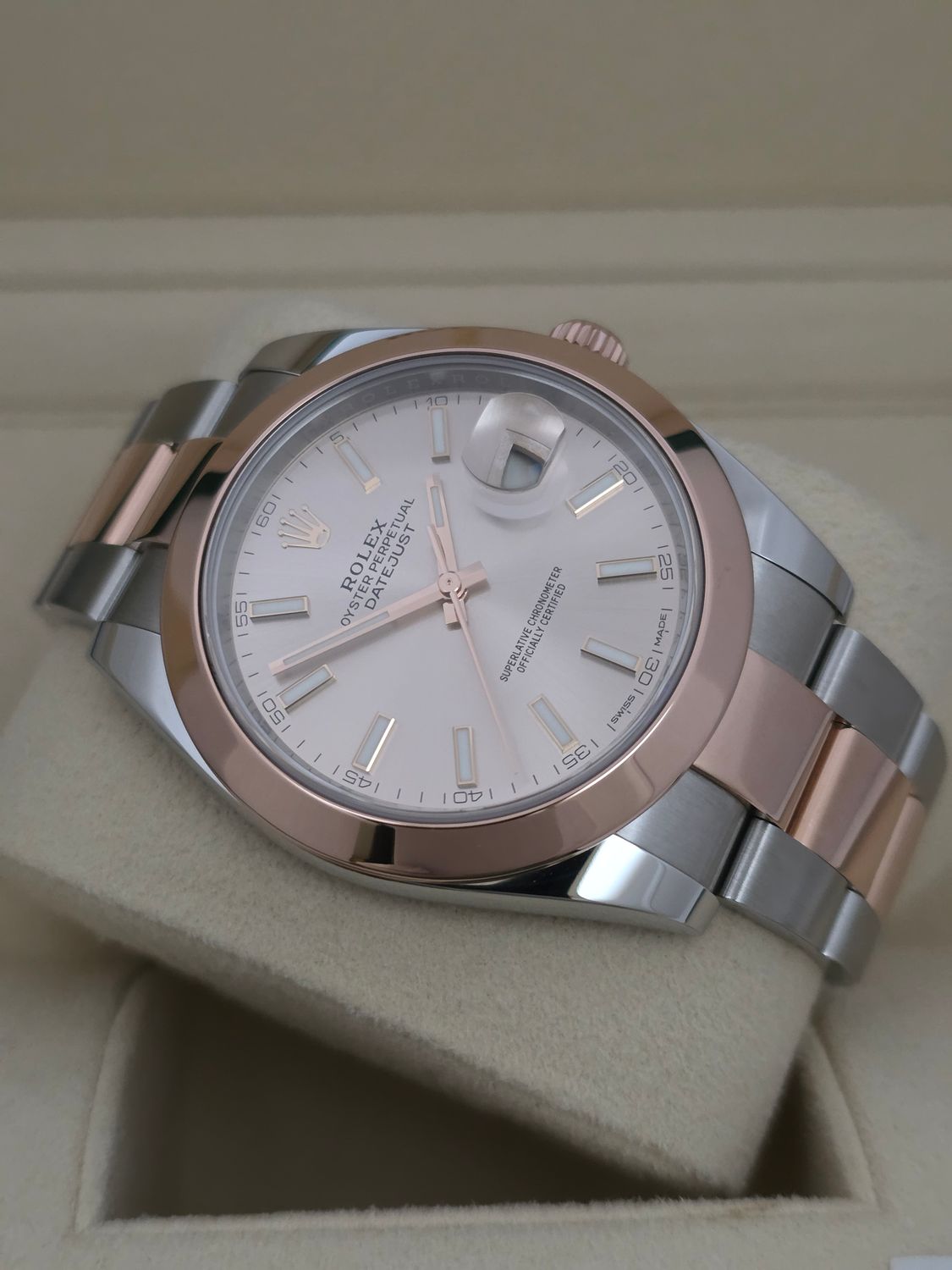 Rolex Datejust 41mm 126301 Watch, Sundust Dial Steel &amp; Everose, 2021 Full Set