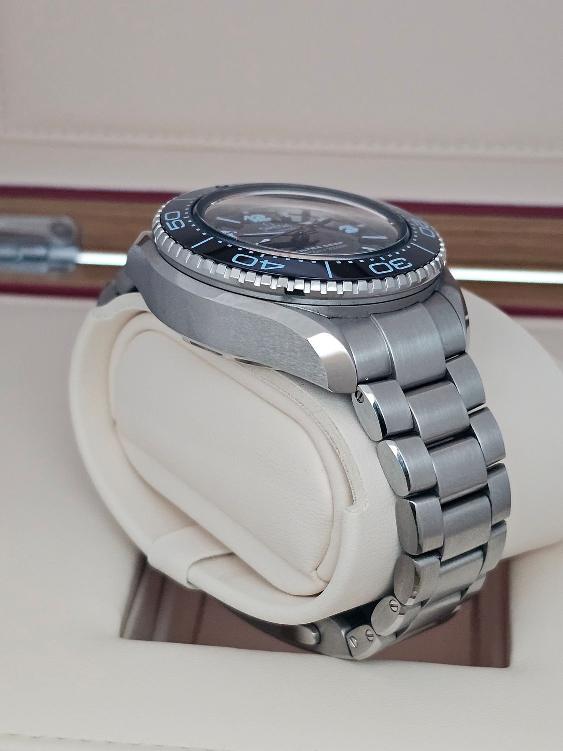 OMEGA Seamaster Planet Ocean 6000M Ultra Deep 45.5mm 215.30.46.21.03.002